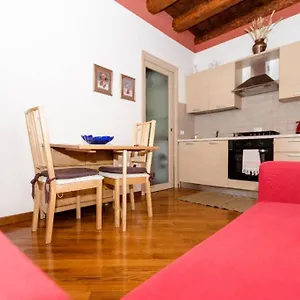 Centro Storico Apartament