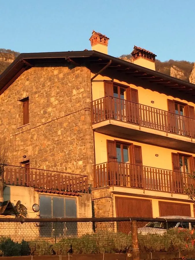 Guendalina Mon Amour Roncola 0*,  Italy